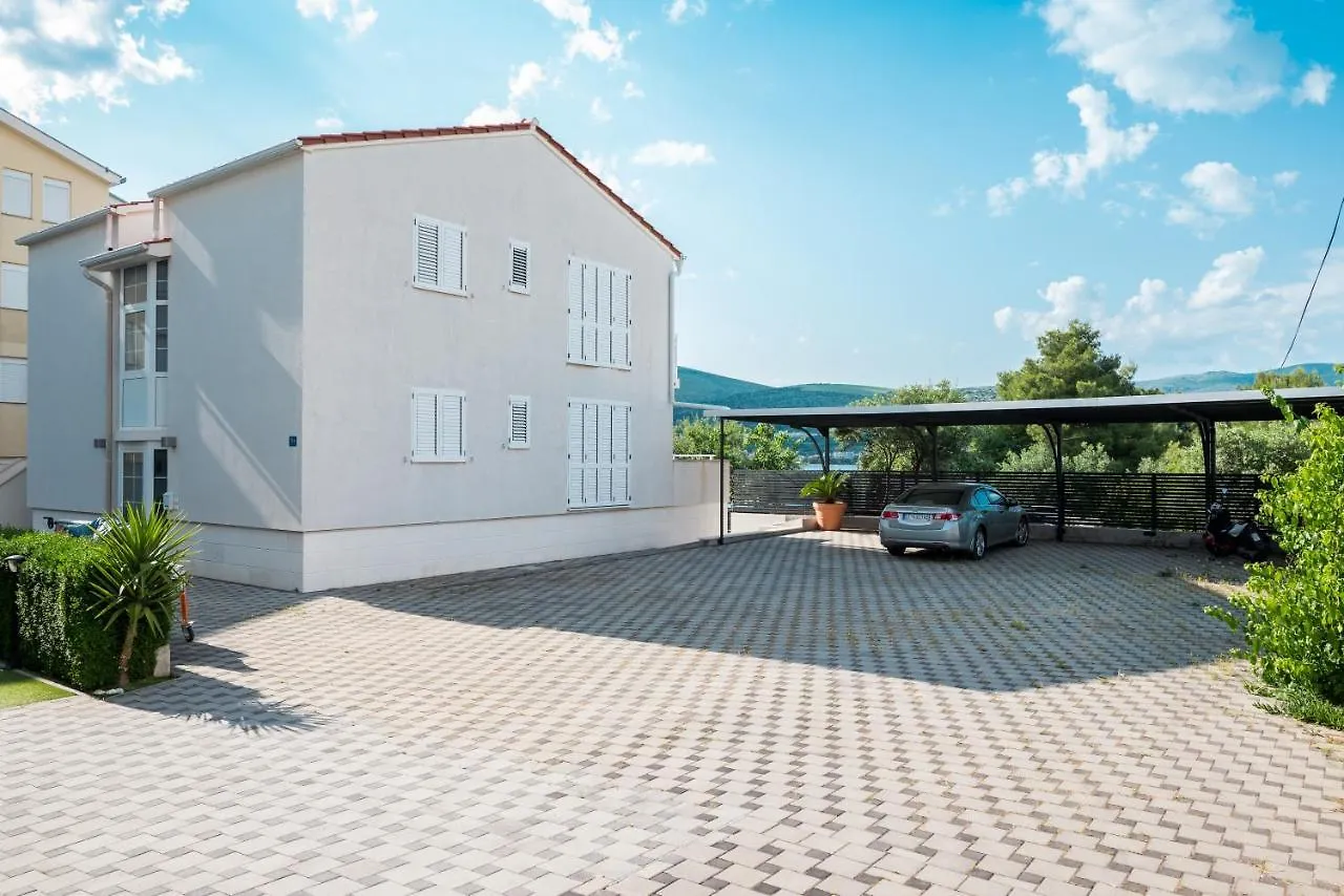 Vdl Apartments Trogir