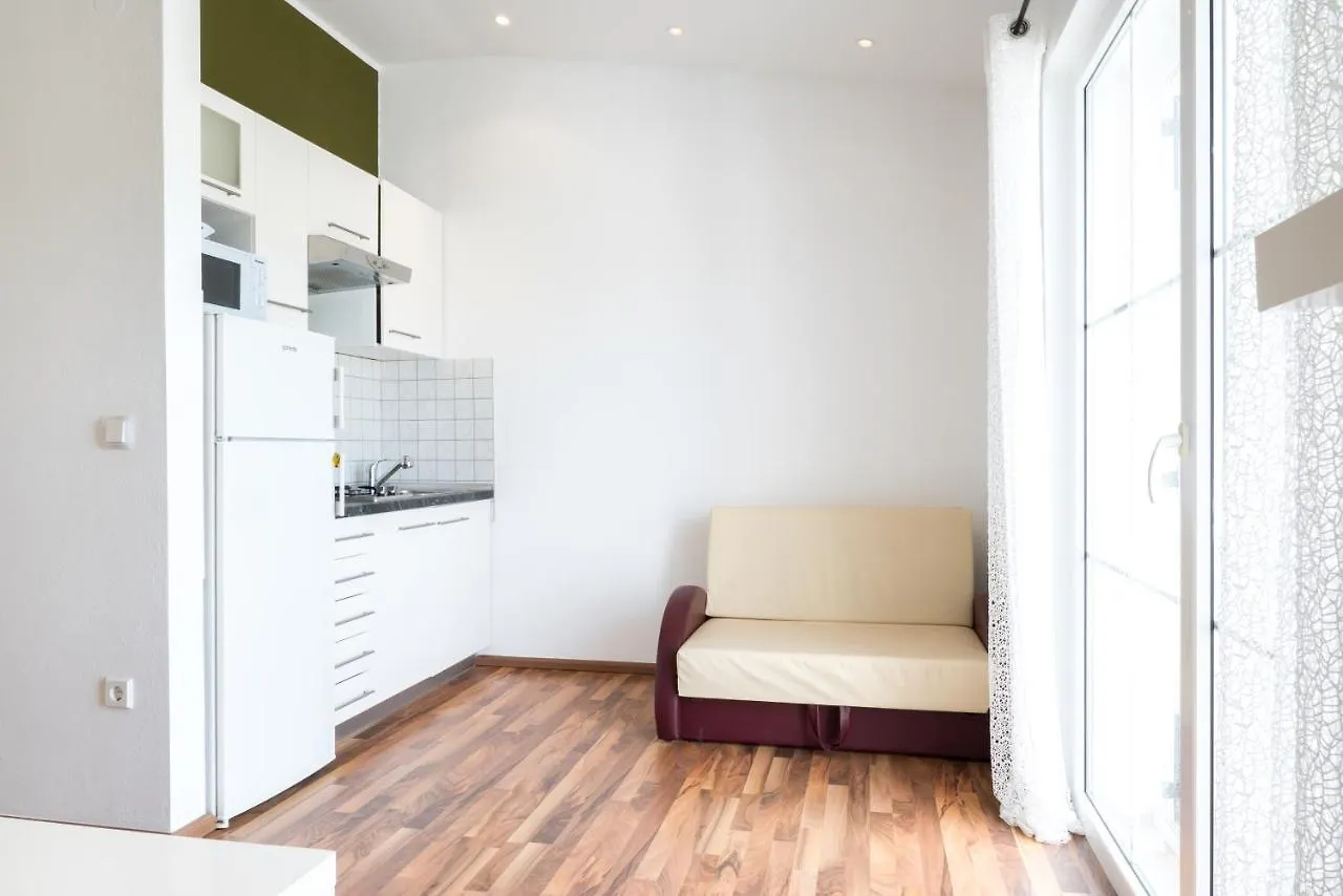 Vdl Apartments Trogir 0*,